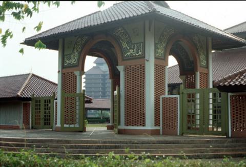 The University Mosque is situated in the centre of the new campus of the University of Indonesia in Depok. It is designed primarily to accommodate about 3,000 worshippers under the covered space and can be extended up to 5,000 uncovered. The basic design concept is derived from the general type of masjids in Indonesia which are characterized by their multi-tiered roof.