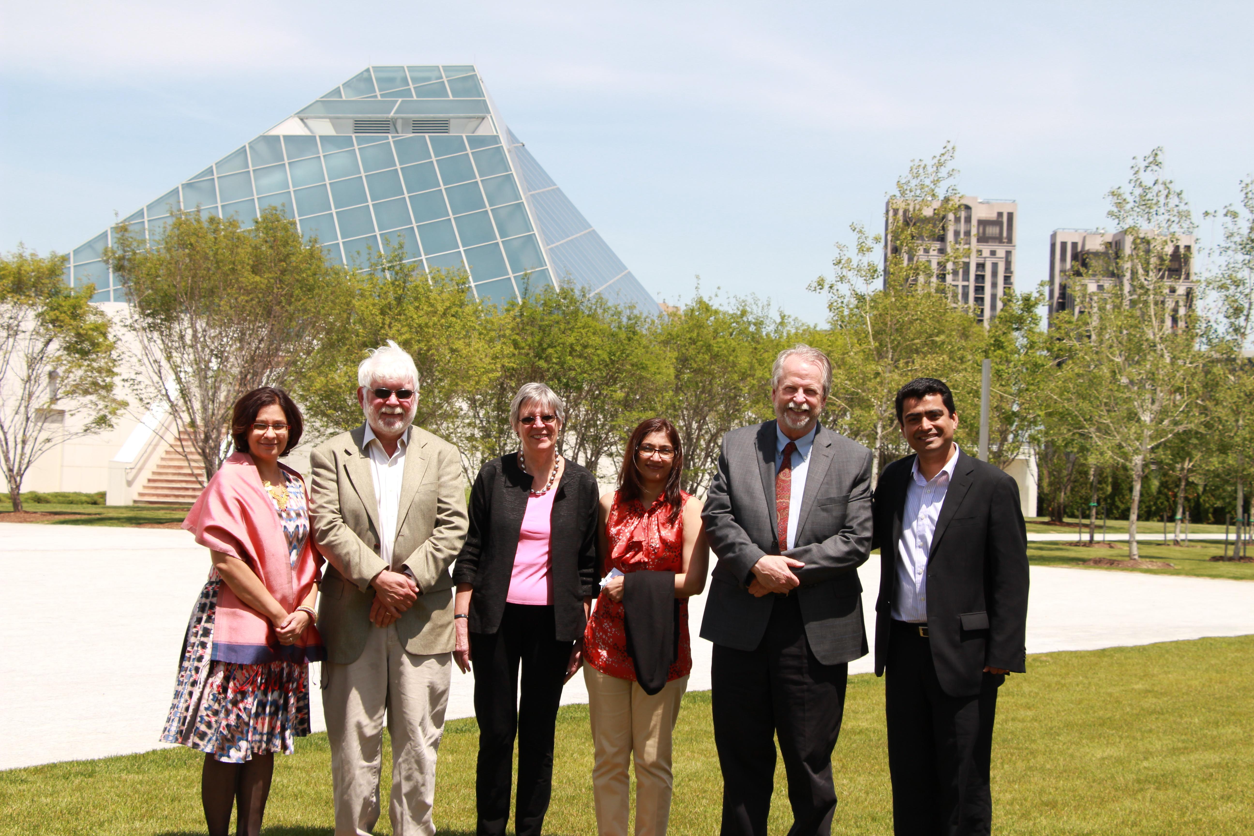 Chapter Group Leaders and Speakers, against the backdrop of The Ismaili Centre, Toronto